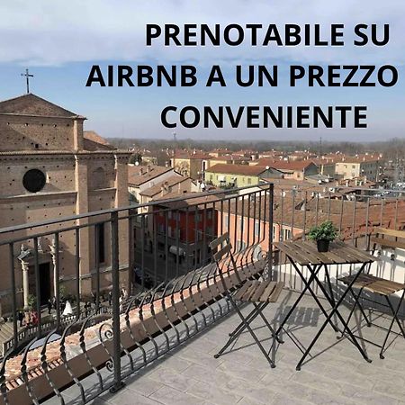Mansarda Con Vista In Centro A Piacenzaアパートメント エクステリア 写真